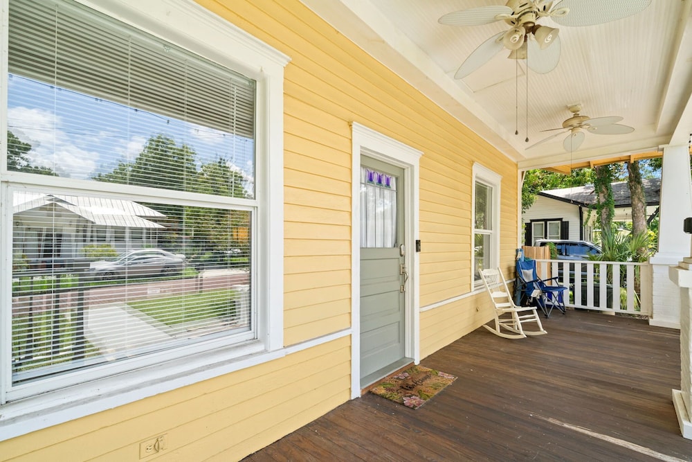 NEW Lakeland Landing Cute Bungalow by Downtown