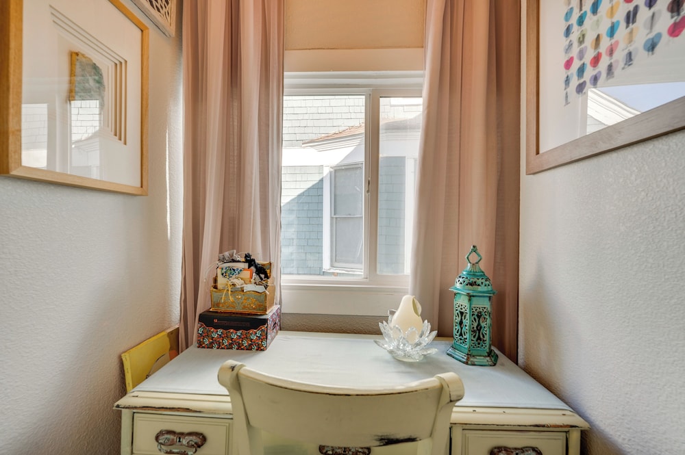 1 Mi to CU Boulder: Condo Near Pearl Street!