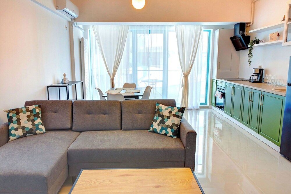 Alma Zev Apartment