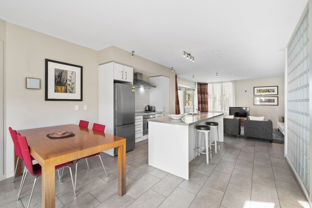 Paihia Waterfront Suites
