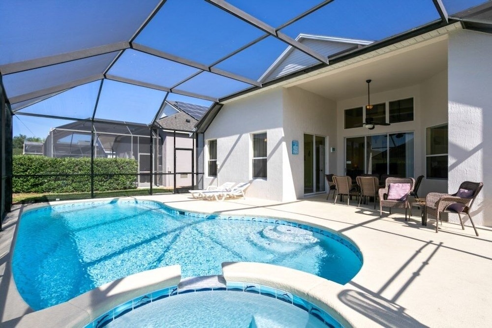 Fantastic Resort 5br House - South Facing Pool/spa 5 Bedroom Villa by RedAwning view 3