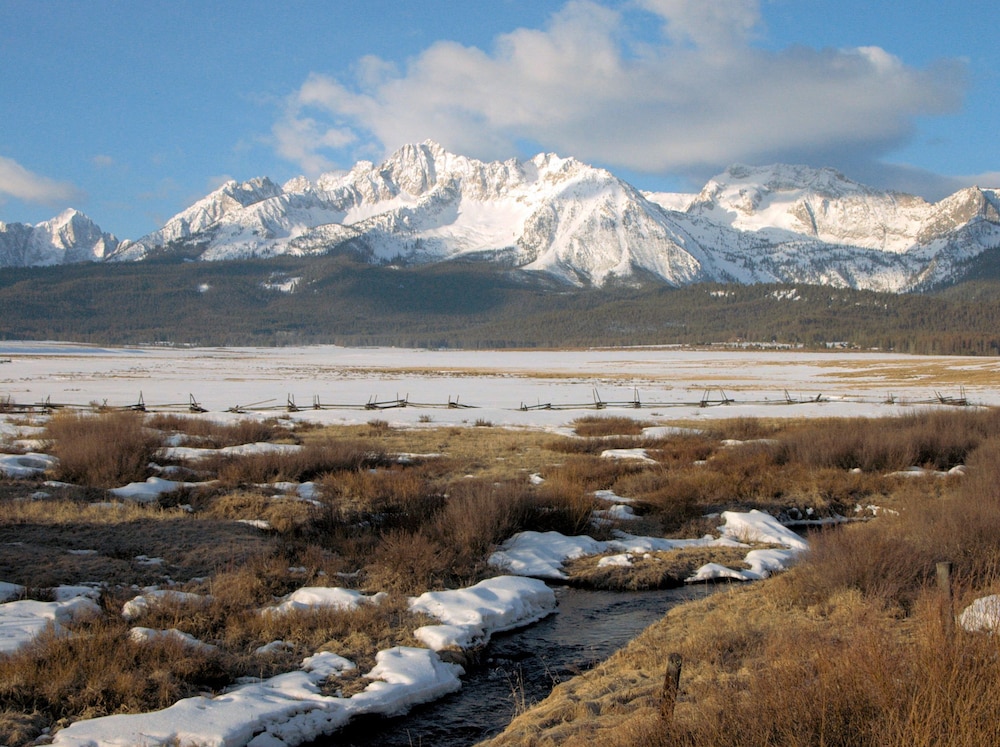 Valley Creek Lodge