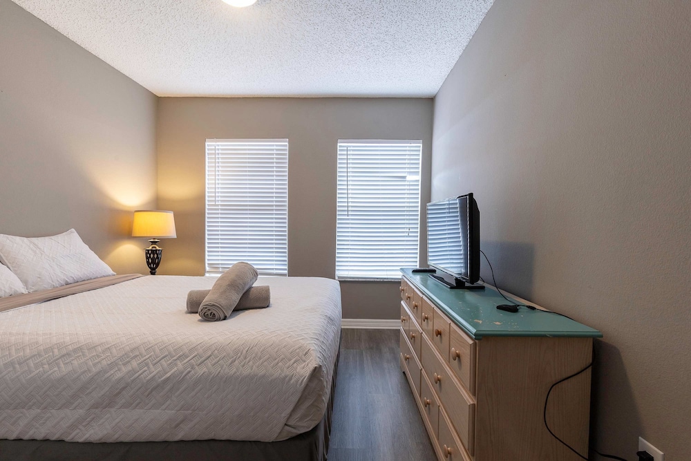 Cozy Family 3BR Townhouse Perfect Stay for 6 Guests