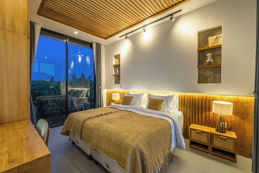 Villa Bedawang - 4BR Villa Seminyak