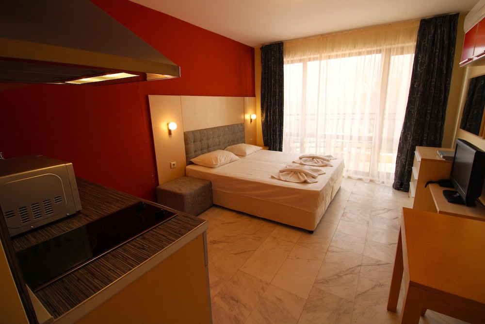 River Park - Menada Apartments