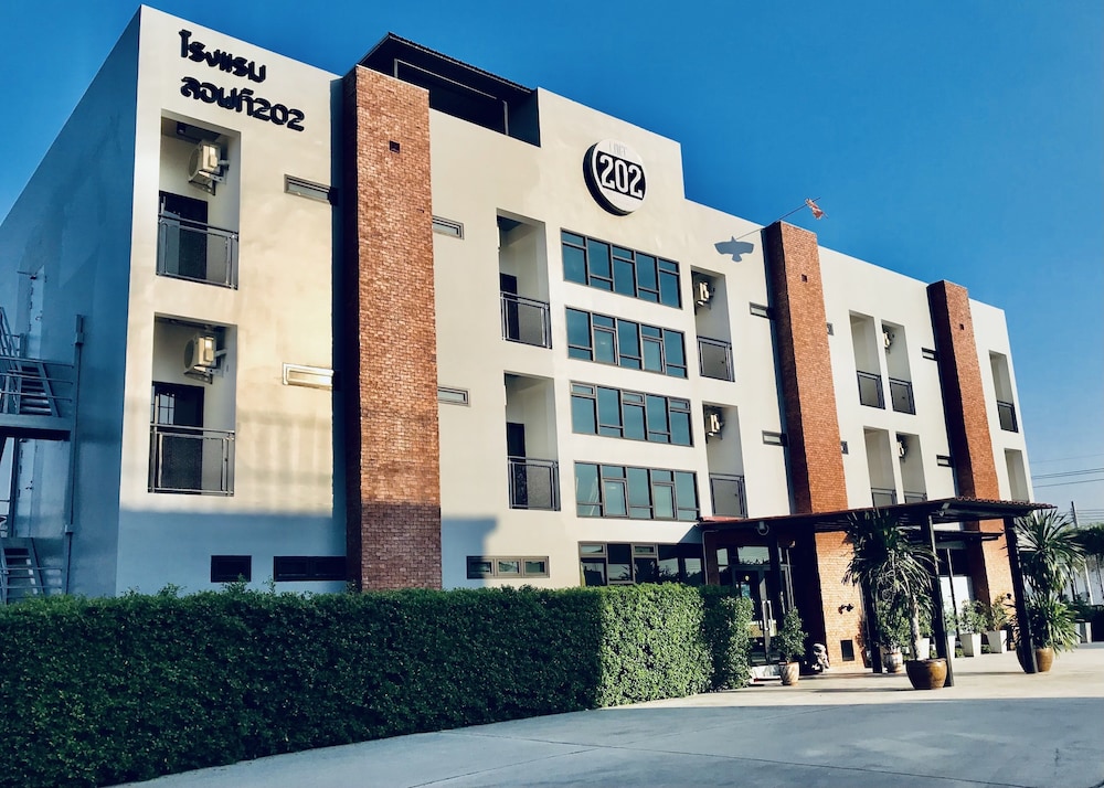 Hotel Loft 202 Hotel - Image 1