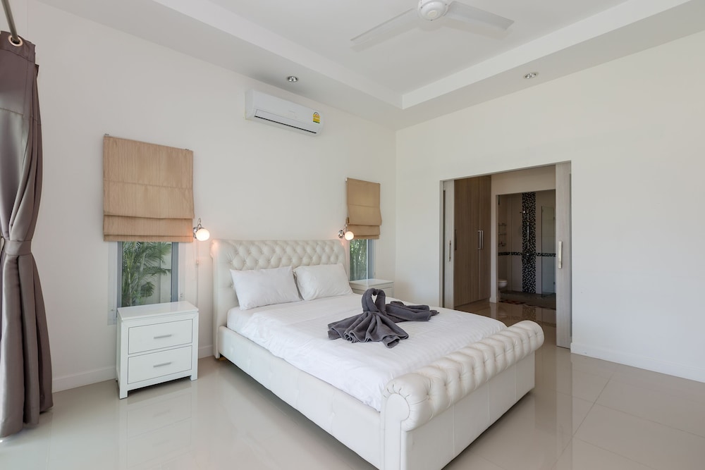 3 Bedroom Private Pool Villa L55 view 3