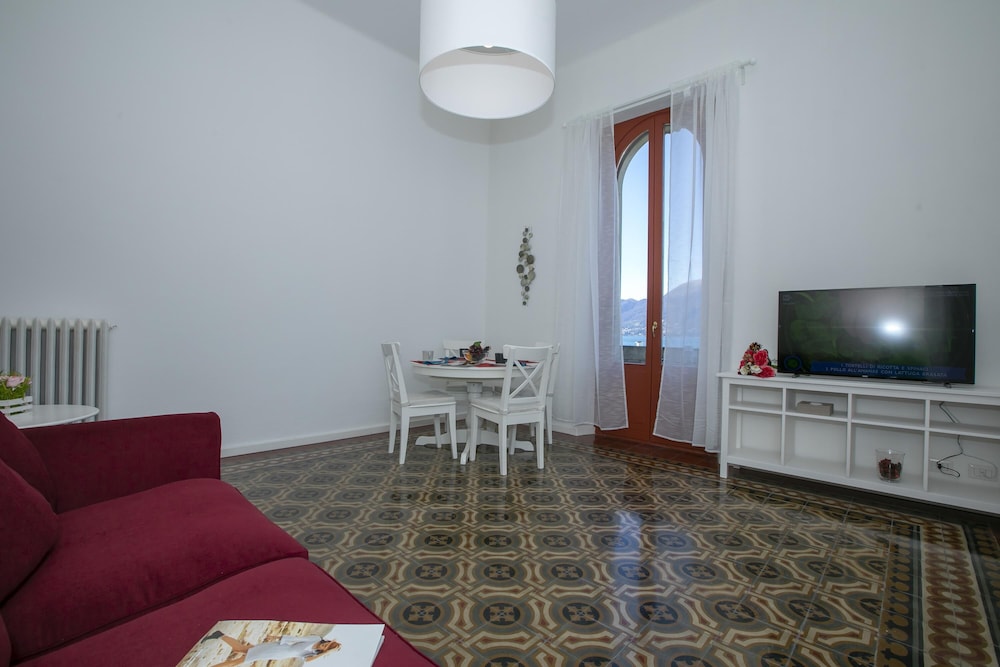 Residenza Gardenia Lake View Luino Center photo 3