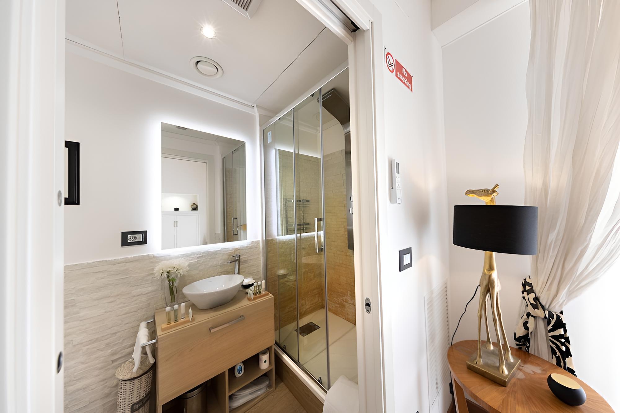 Barcaccia Luxury Suites