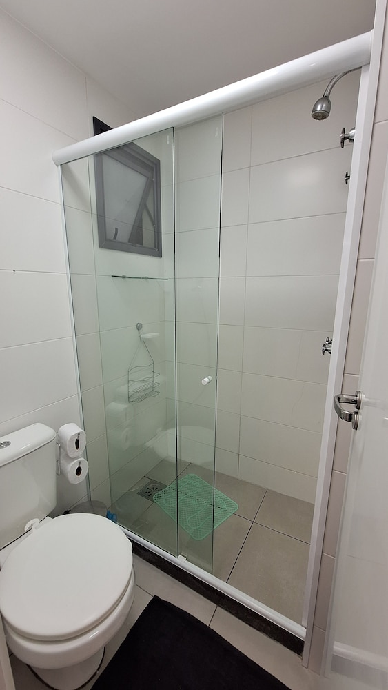 Apto moderno com miniquintal e piscina