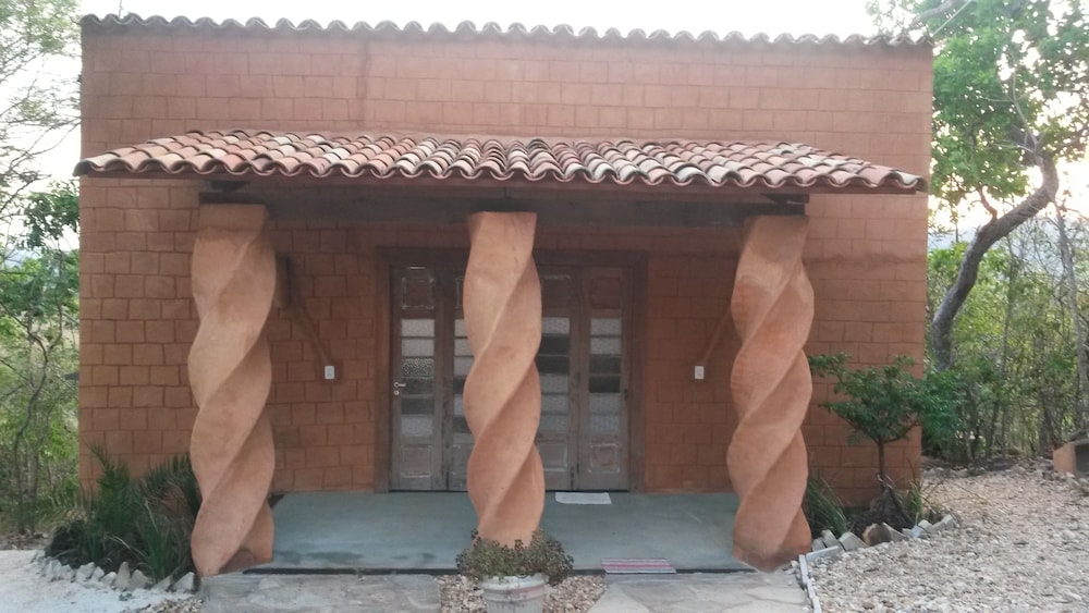 Hotel Pousada Recanto dos Manacas - Image 1