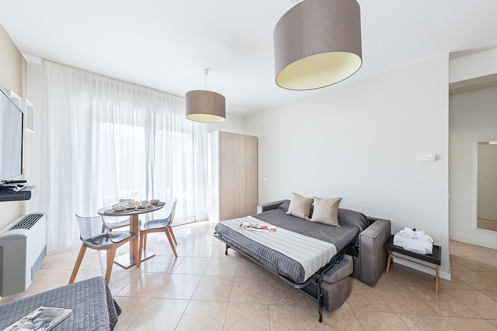 Residenza Miralago - 17 Versilia - LOC BK