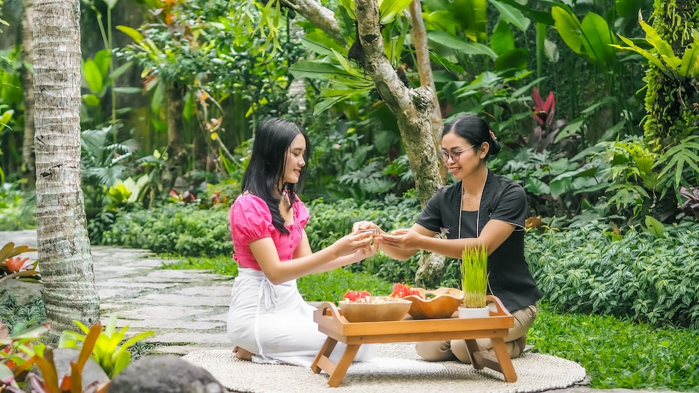 Honai Resort
