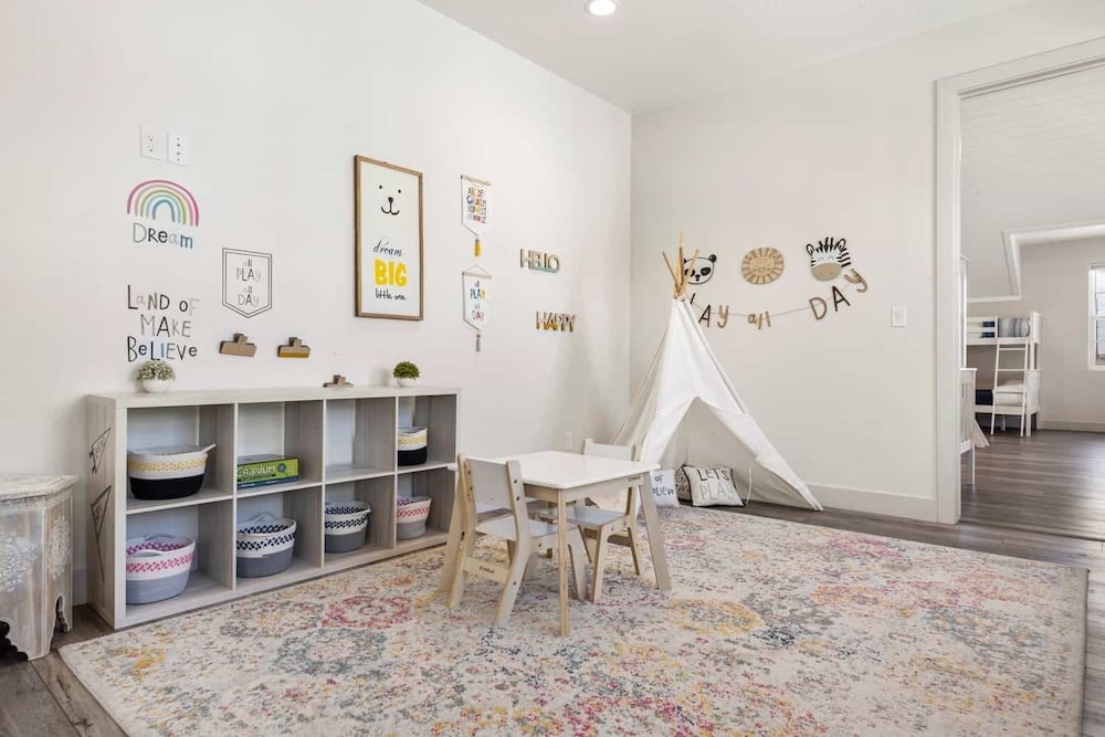 Twice Charmed 8 Bedroom Townhouse