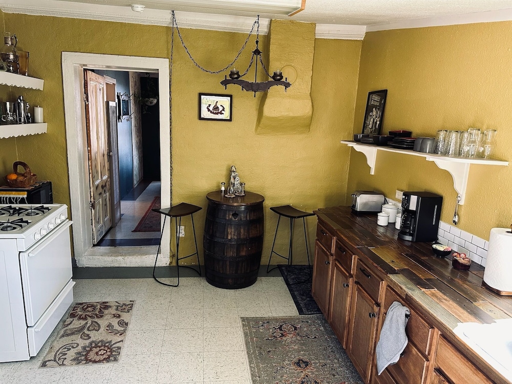 Early 1900s Miner's Cabin