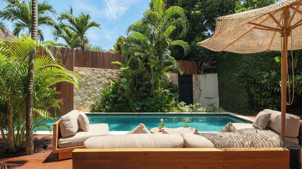 Villa Dreamora by Villa Finder