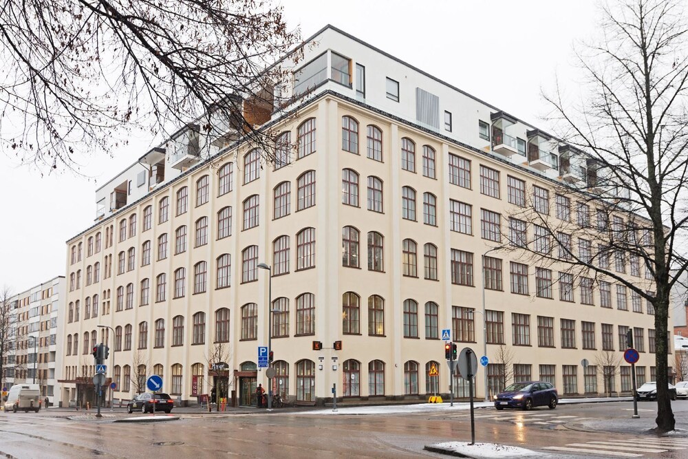 Homelike 1BR Apt with Sauna & Balcony at Pyynikki