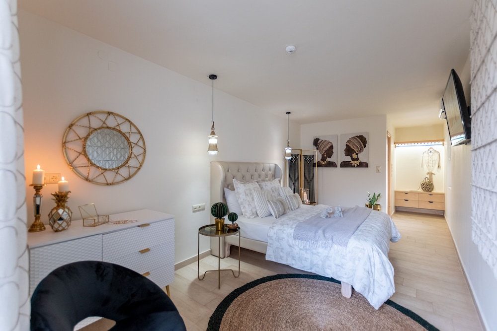 Stelios Gardens