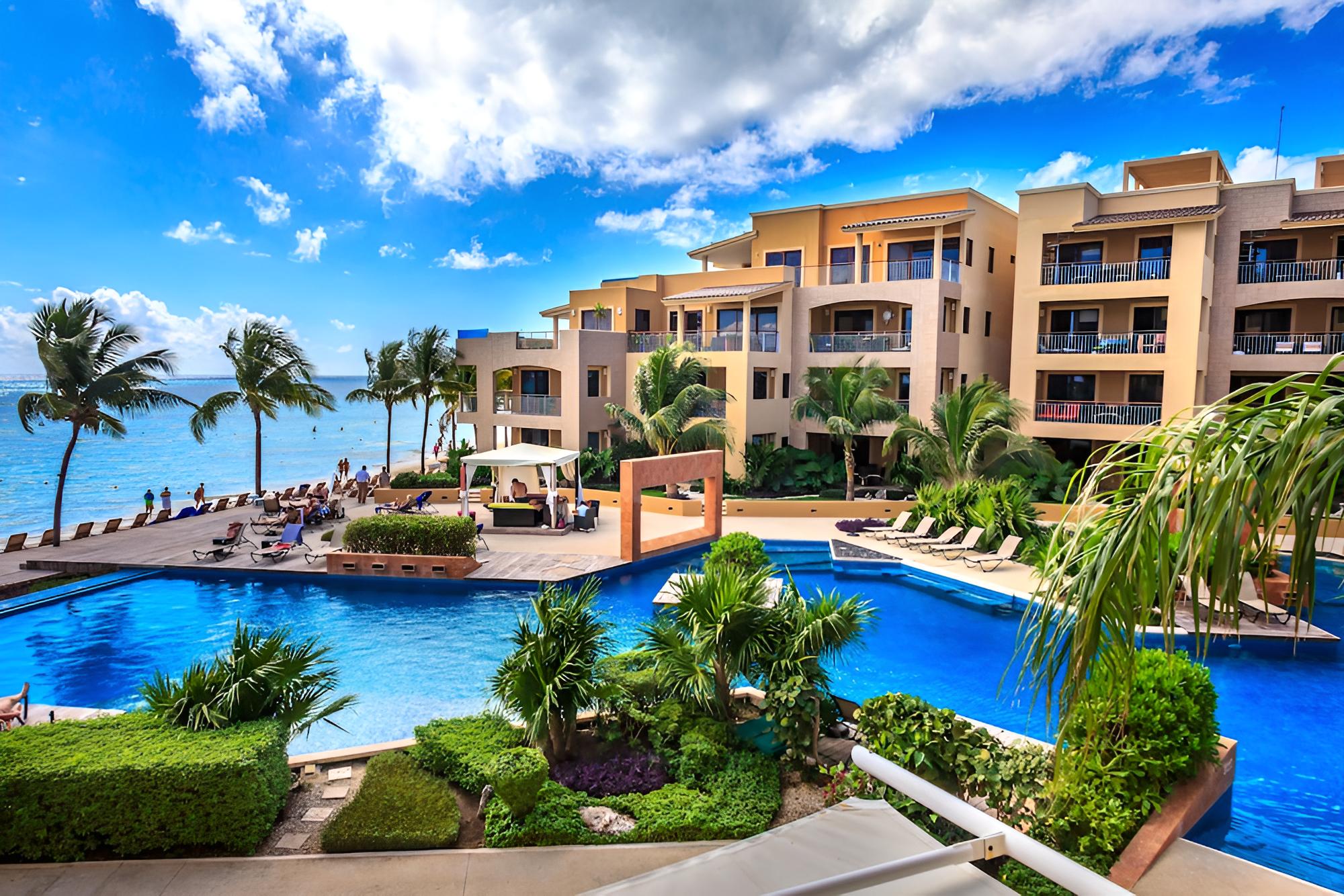 El Faro Oceanfront by Bric