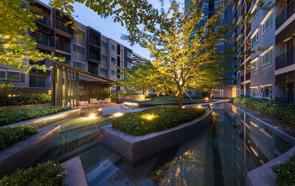 1BR Centric Sea 812 With Infinity Pool