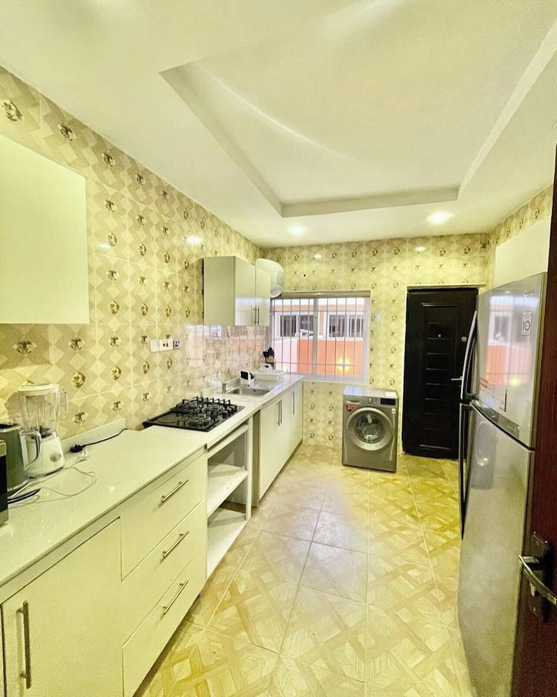 LUXE APARTMENTS