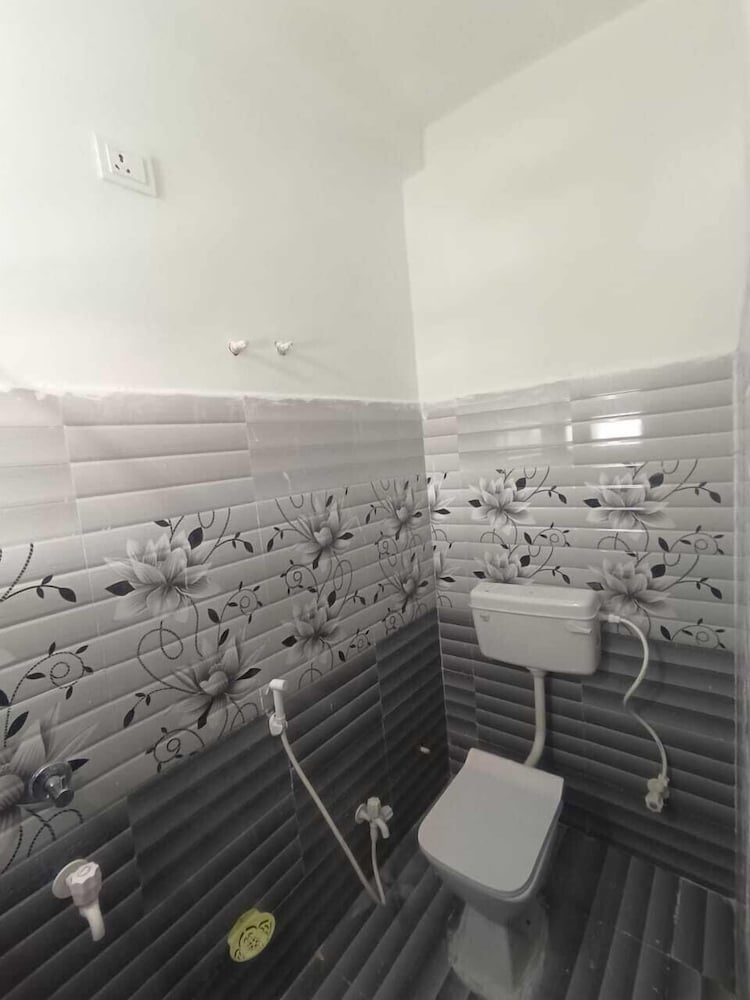 Om Guest House