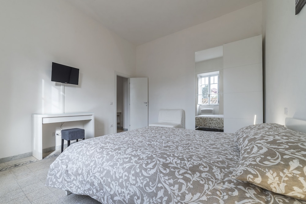 Colosseo & Colle Oppio Cozy Apartment