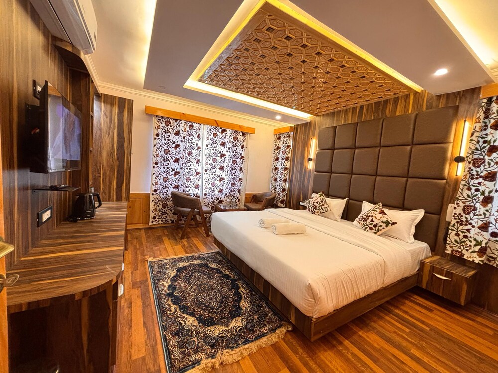 Bombay Residency