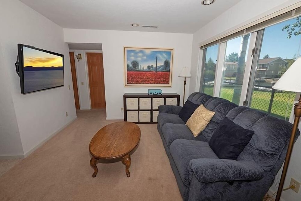 1899 Cascade Court 4 Bedroom Home by RedAwning