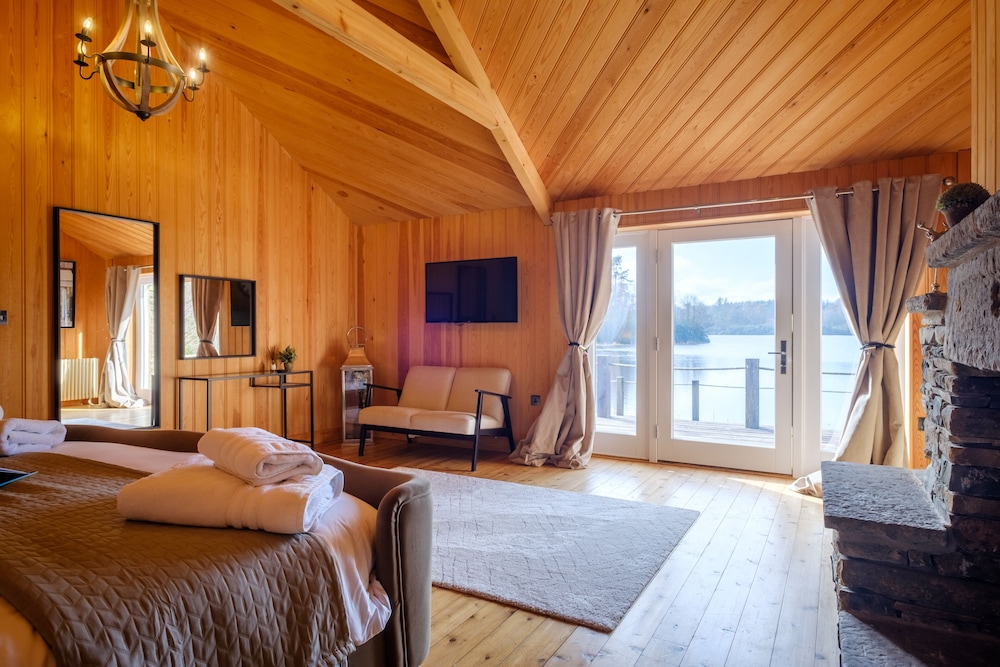 Lilymere Boat House