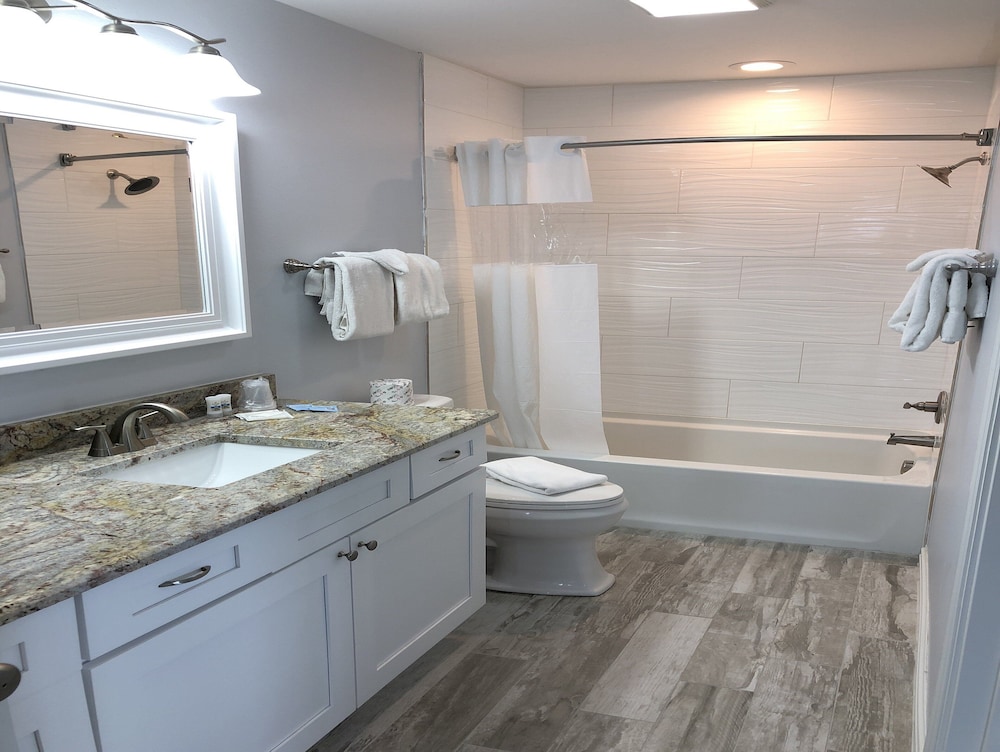 Beachgate Condo Suites And Hotel 217+218+219 3 Bedroom Condo