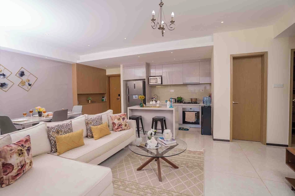 Executive 1 Br -Gtc with gym & Pool