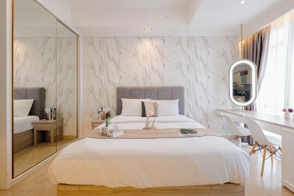 Best Location And Homey Studio At Menteng Park Apartment