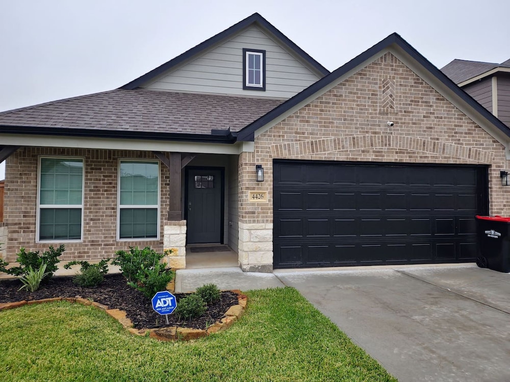Serenity in Suburbia - Katy Tx