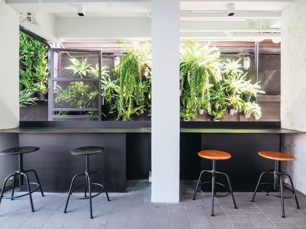 Loyy Hotel - Hostel