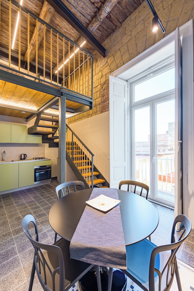 La Pinacoteca Aparthotel by NapoliApartments