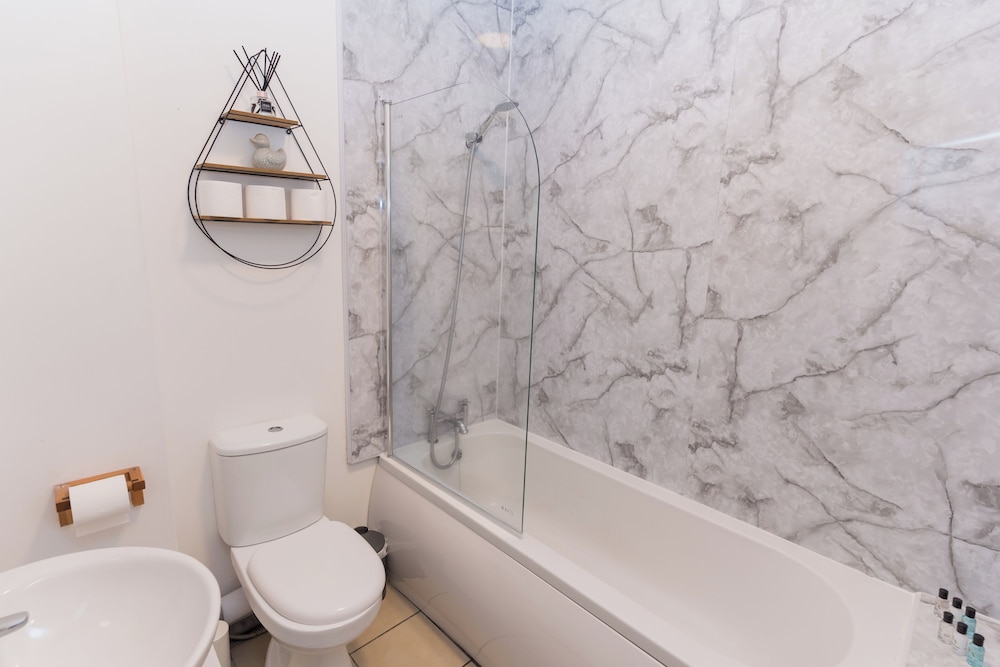 City Centre Spacious Apartment - Birmingham
