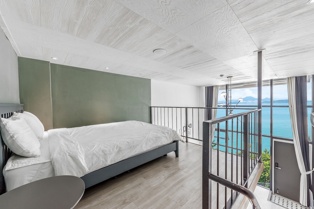Yeosu Lastella Spa Pet-friendly Pension