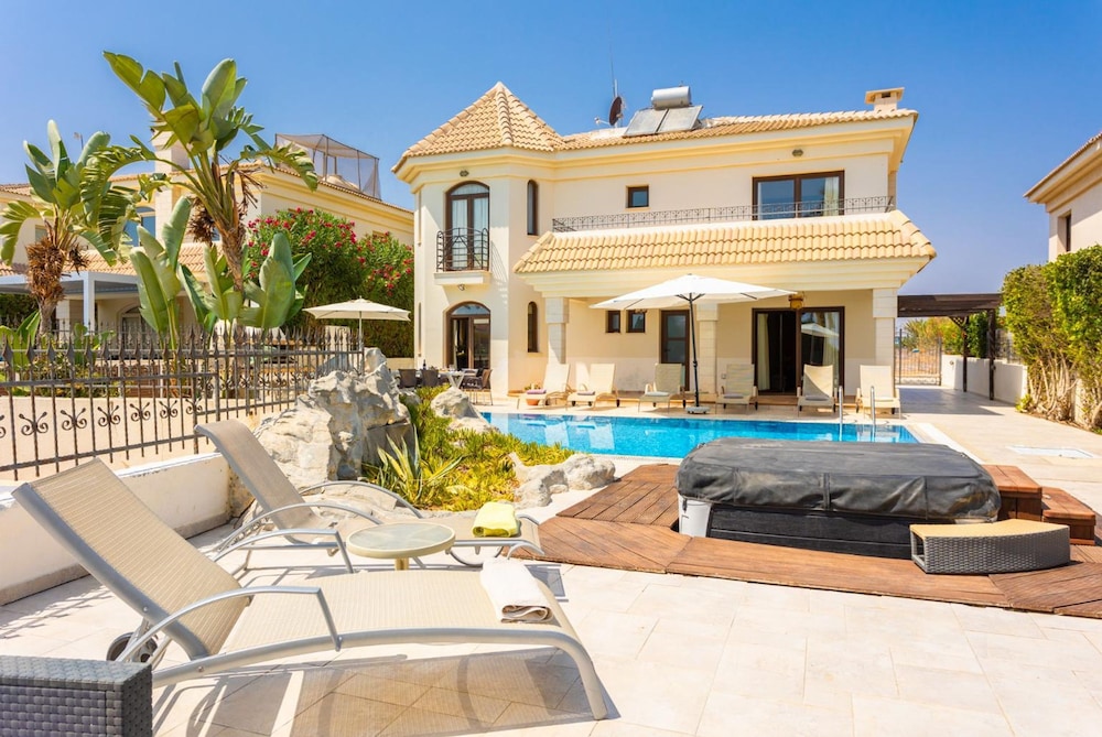 Villa Elysia in Paralimni