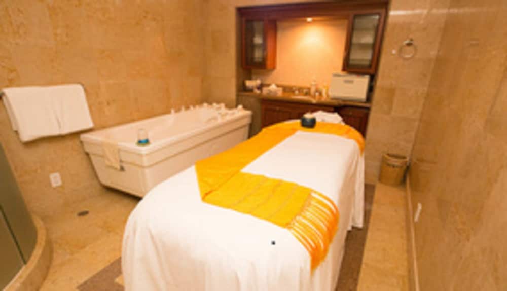 Pierre Mundo Imperial - Property Image 11