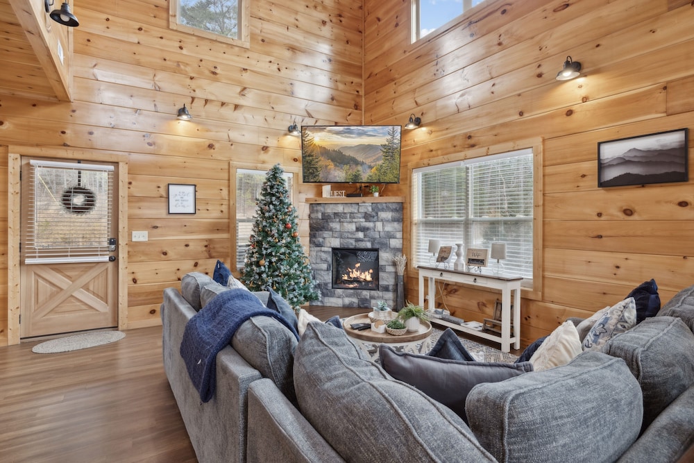 Big Bear Splash 2 Bedroom Cabin