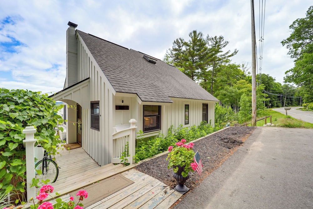 Updated Glen Arbor Cottage on Lake: Dock & Mooring view 5