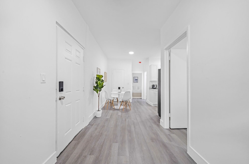 Little Havana Gem 2BR Retreat