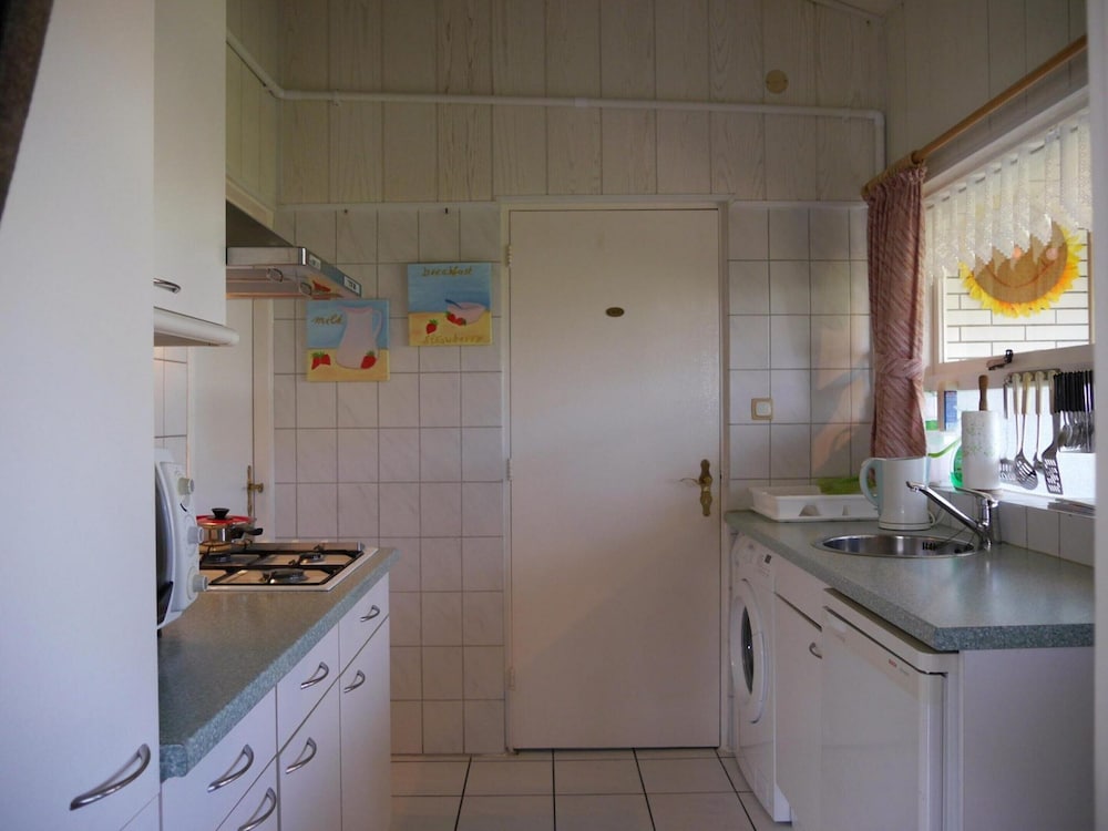 Quiet Holiday Home Near Beach