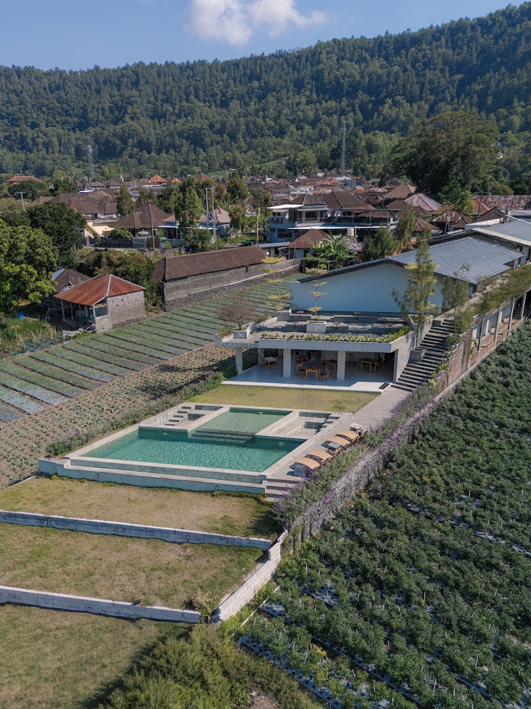 Noya Hotel