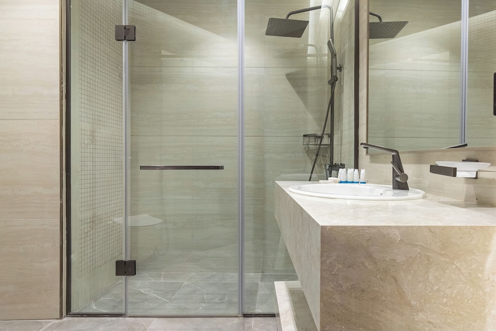 SIMPLY COMFORT Skyline Apts at Nobles Tower with Luxury Burj View