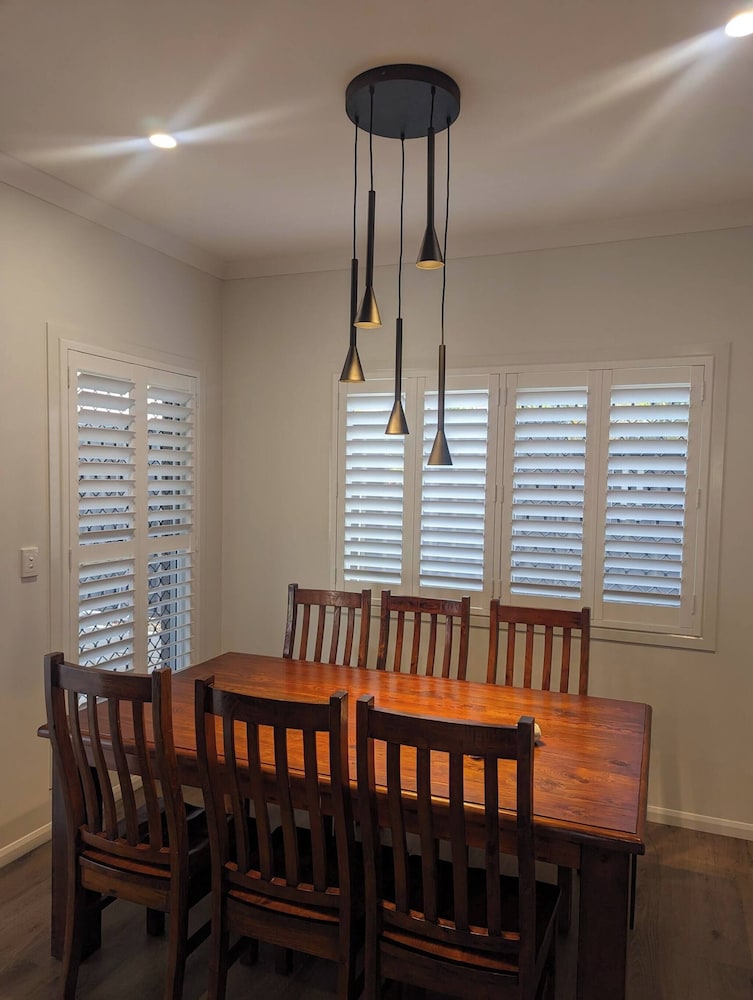 Immaculate Entire House in Chermside West 2-beds