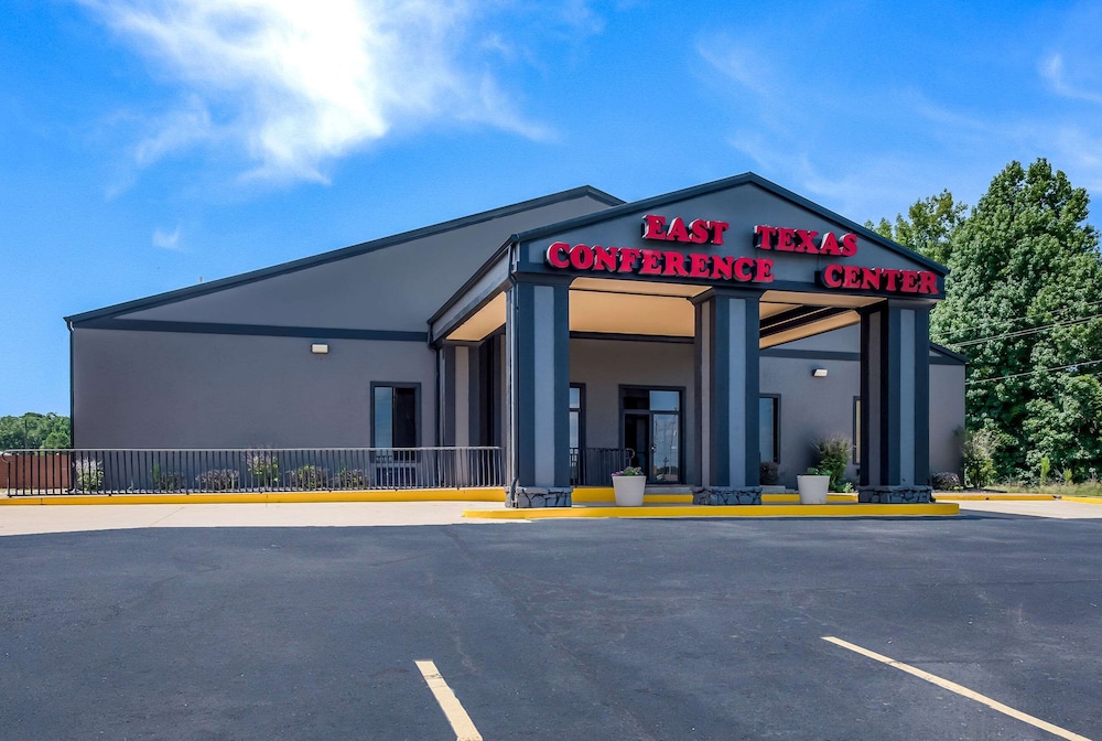 Marshall Vacations - Clarion Pointe Marshall - Property Image 7