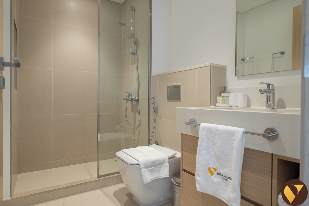 Icon Bay Creek Harbour Waterfront Living
