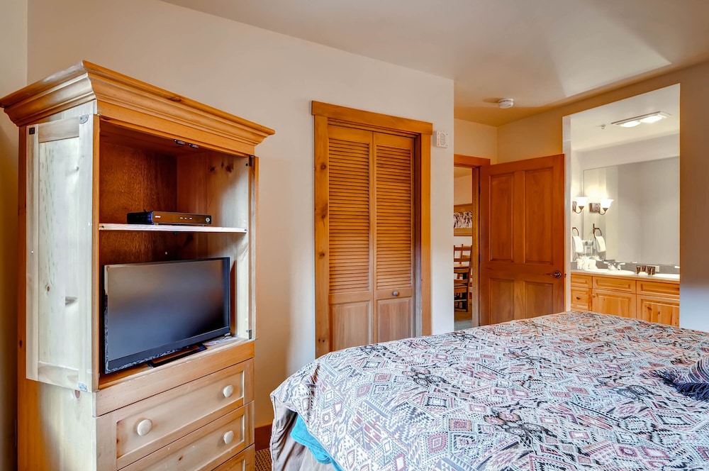 Expedition Station Condos by Vail Resorts view 4